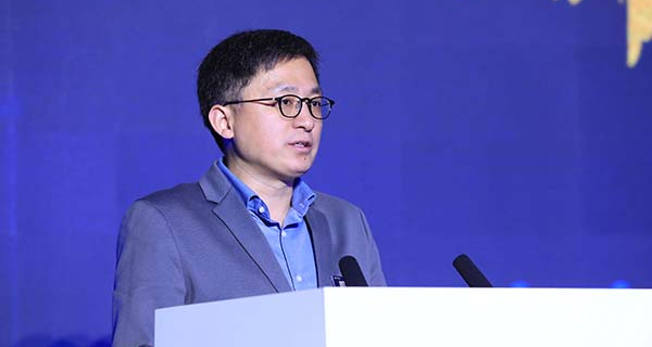 郭宏超  经观传媒副总裁、经济观察报社副总编辑